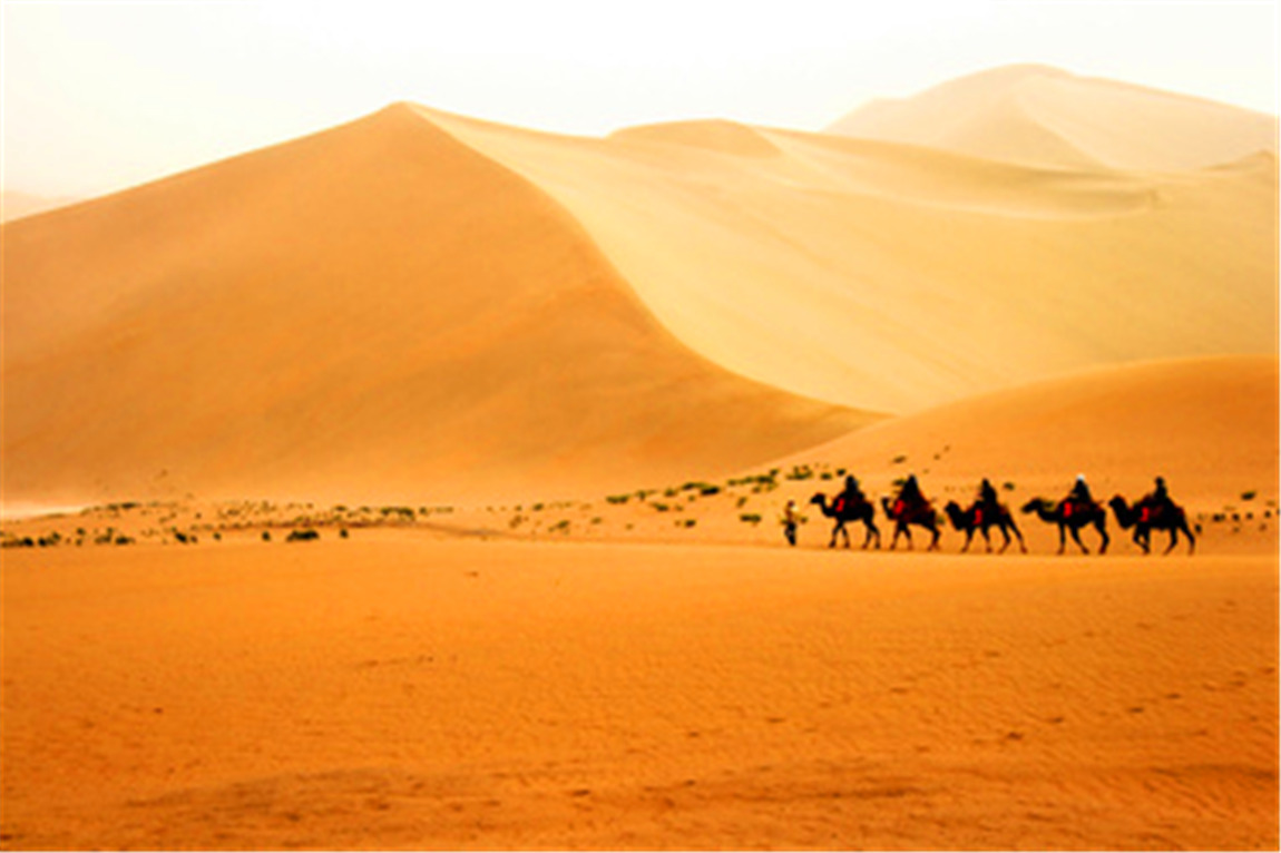 喀什旅游包车看沙漠.jpg